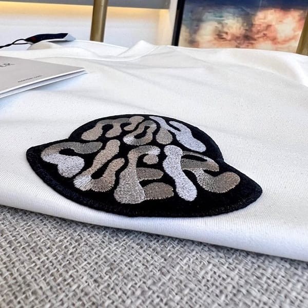 定番モンクレール レプリカ ロゴ コットン クルーネック Tシャツ 2色 moy41504